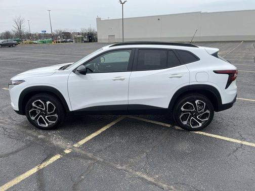 2025 Chevrolet Trax FWD 2RS