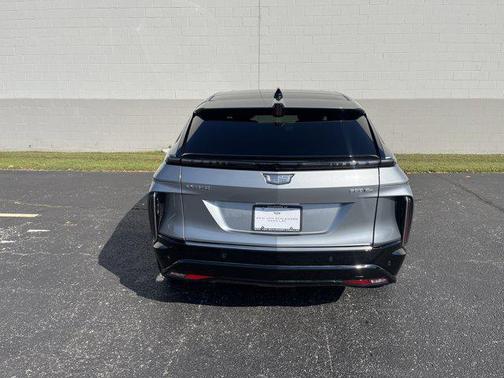2024 Cadillac LYRIQ V