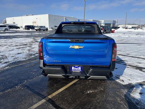 2025 Chevrolet Silverado EV LT