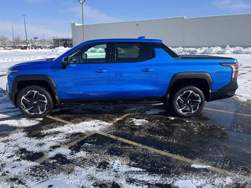 2025 Chevrolet Silverado EV LT