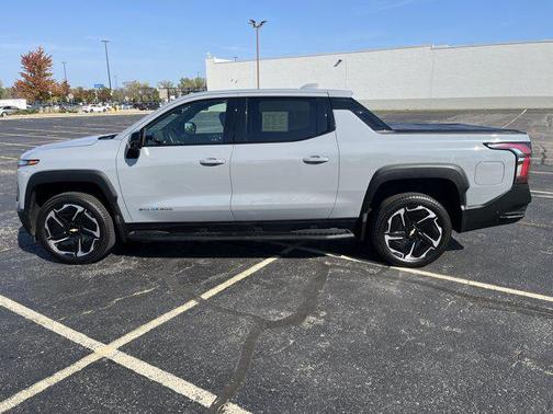 2025 Chevrolet Silverado EV LT