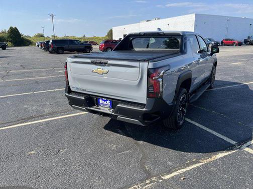 2025 Chevrolet Silverado EV LT
