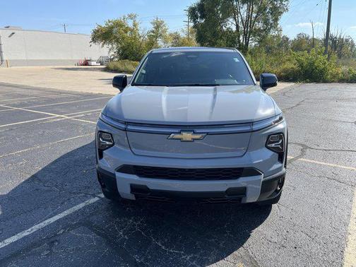 2025 Chevrolet Silverado EV LT