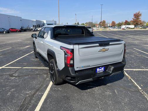2025 Chevrolet Silverado EV LT
