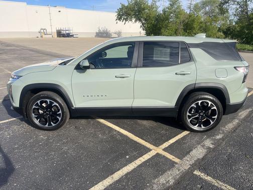 Cacti Green 2026 Chevrolet Equinox 1LT