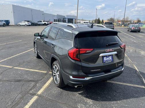 Graphite Gray Metallic 2019 GMC Terrain SLT