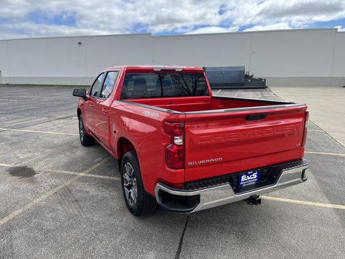Red Hot 2022 Chevrolet Silverado 1500 LT