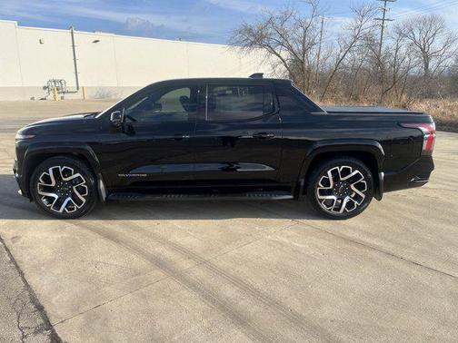 2024 Chevrolet Silverado EV First-Edition RST 4WD