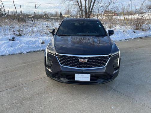 2024 Cadillac XT4 Luxury