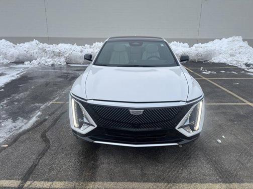 2025 Cadillac LYRIQ V