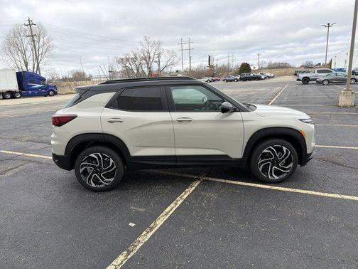 White Sands 2026 Chevrolet Trailblazer RS