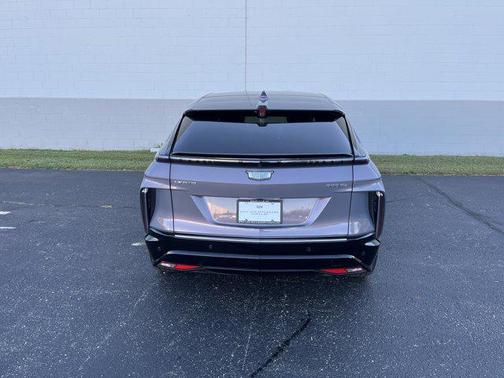 2025 Cadillac LYRIQ V