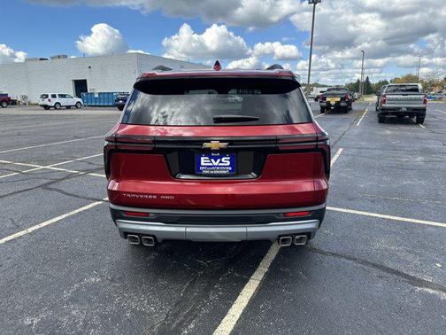 2026 Chevrolet Traverse LT