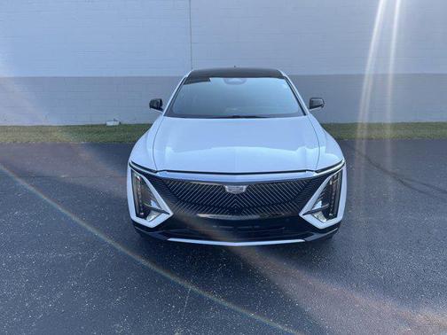 2024 Cadillac LYRIQ V