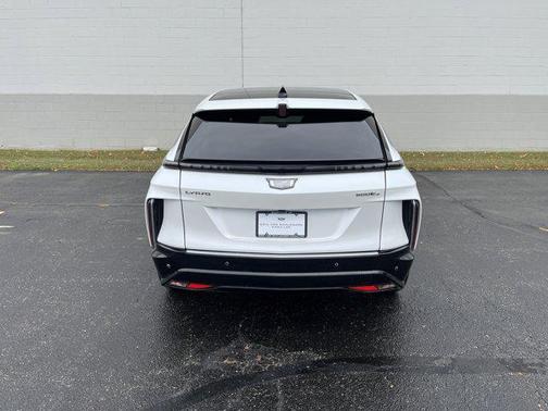 2024 Cadillac LYRIQ V