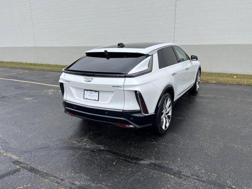 2024 Cadillac LYRIQ V