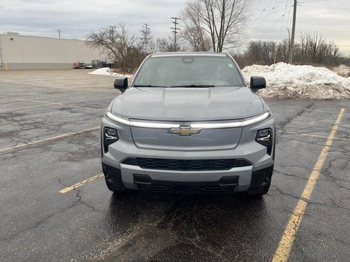 2025 Chevrolet Silverado EV LT