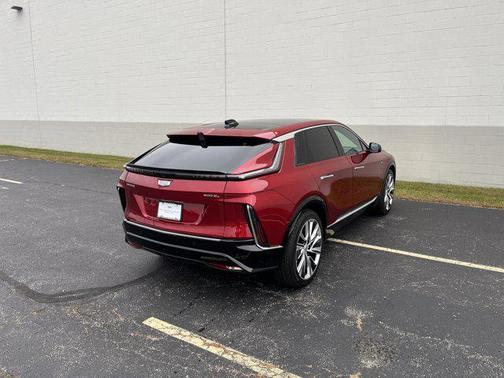 2024 Cadillac LYRIQ V