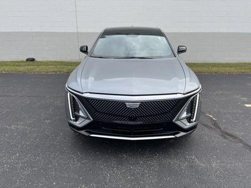 2025 Cadillac LYRIQ V