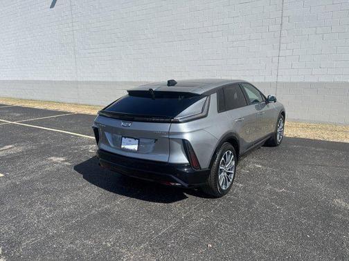 2024 Cadillac LYRIQ V