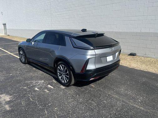 2024 Cadillac LYRIQ V