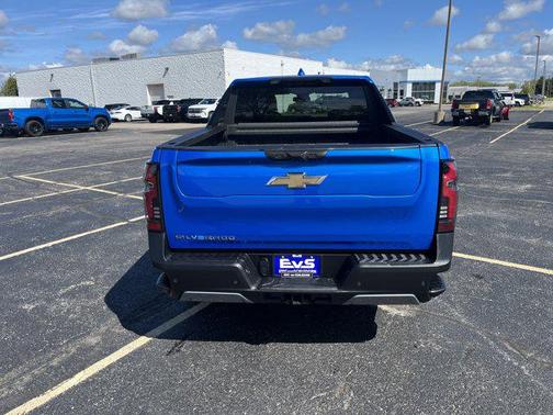 2025 Chevrolet Silverado EV LT