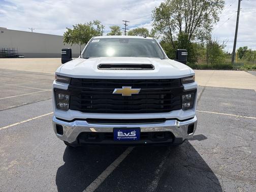 Summit White 2026 Chevrolet Silverado 2500 Crew Cab, Standard Bed, WT, 4WD