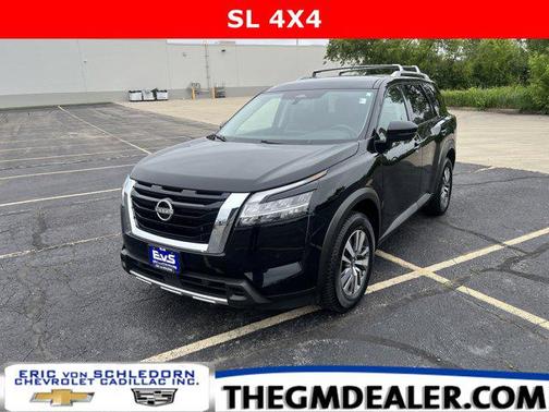 2023 Nissan Pathfinder SL 4WD