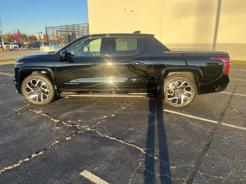 2024 Chevrolet Silverado EV First-Edition RST 4WD