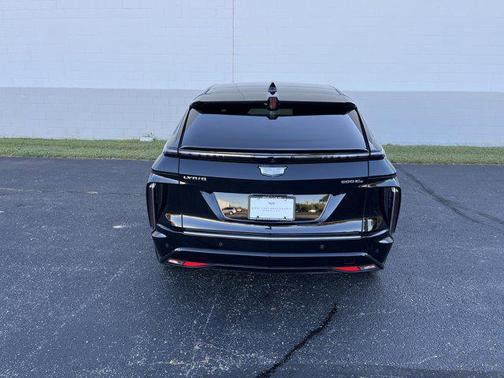2024 Cadillac LYRIQ V
