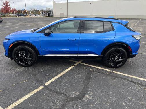 2025 Chevrolet Equinox EV RS