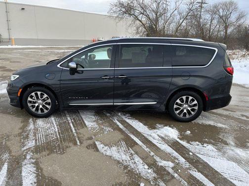 2021 Chrysler Pacifica L