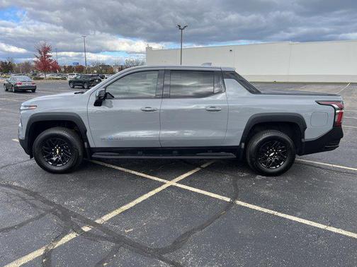 2025 Chevrolet Silverado EV LT
