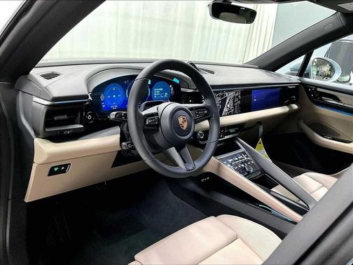 DOLOMITE SILVER 2026 Porsche Macan Macan Electric 4