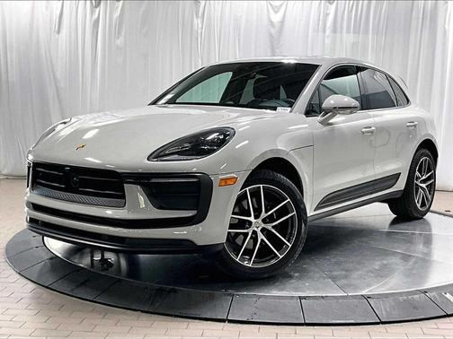 2025 Porsche Macan AWD