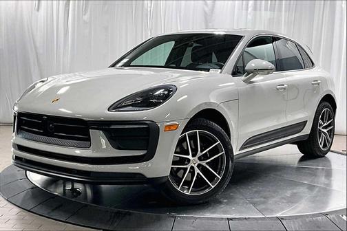 2025 Porsche Macan AWD