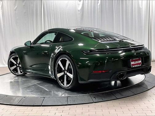 2026 Porsche 911 Carrera