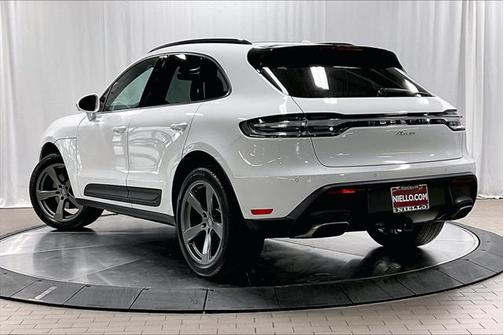 2024 Porsche Macan Base