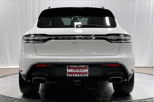 2024 Porsche Macan Base