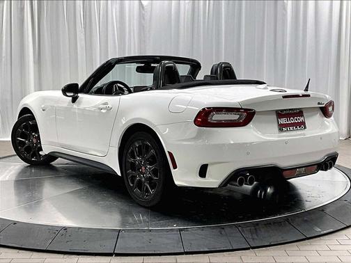 2019 FIAT 124 Spider Base