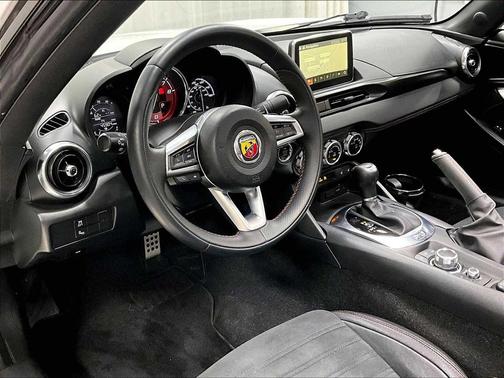 2019 FIAT 124 Spider Base