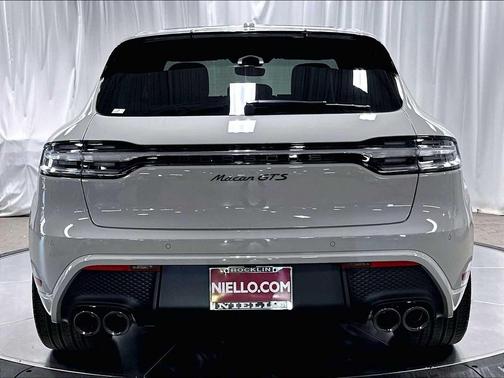 Chalk 2026 Porsche Macan Macan GTS