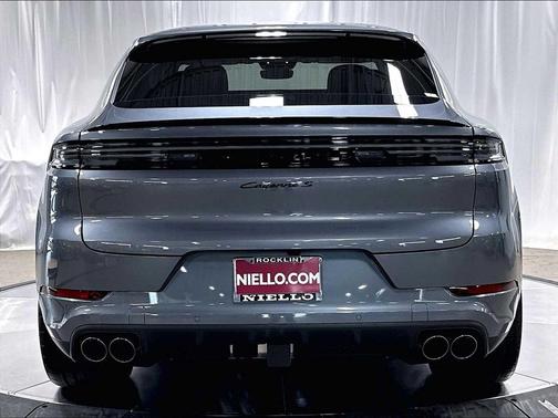 VANADIUM GREY 2026 Porsche Cayenne S