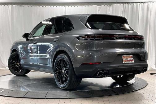 2026 Porsche Cayenne AWD