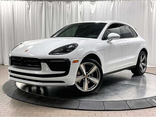 2025 Porsche Macan AWD