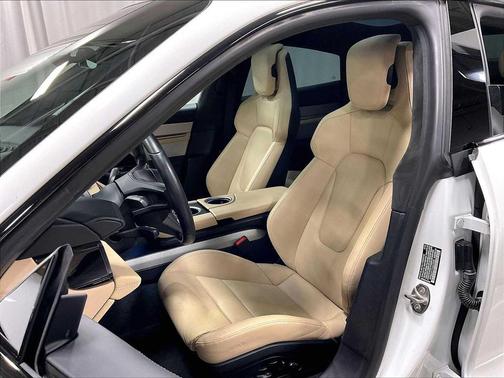 2020 Porsche Taycan Turbo S