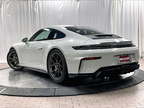 2026 Porsche 911 GT3 w/Touring Package