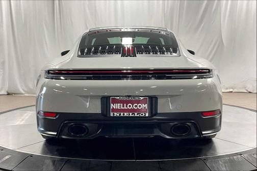 2025 Porsche 911 Carrera