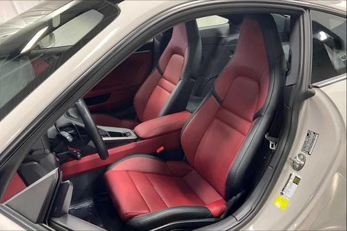 2025 Porsche 911 Carrera