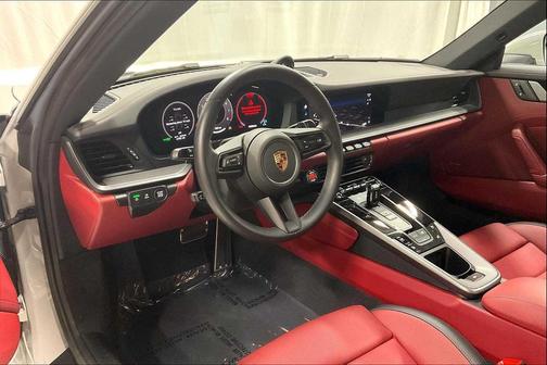 2025 Porsche 911 Carrera